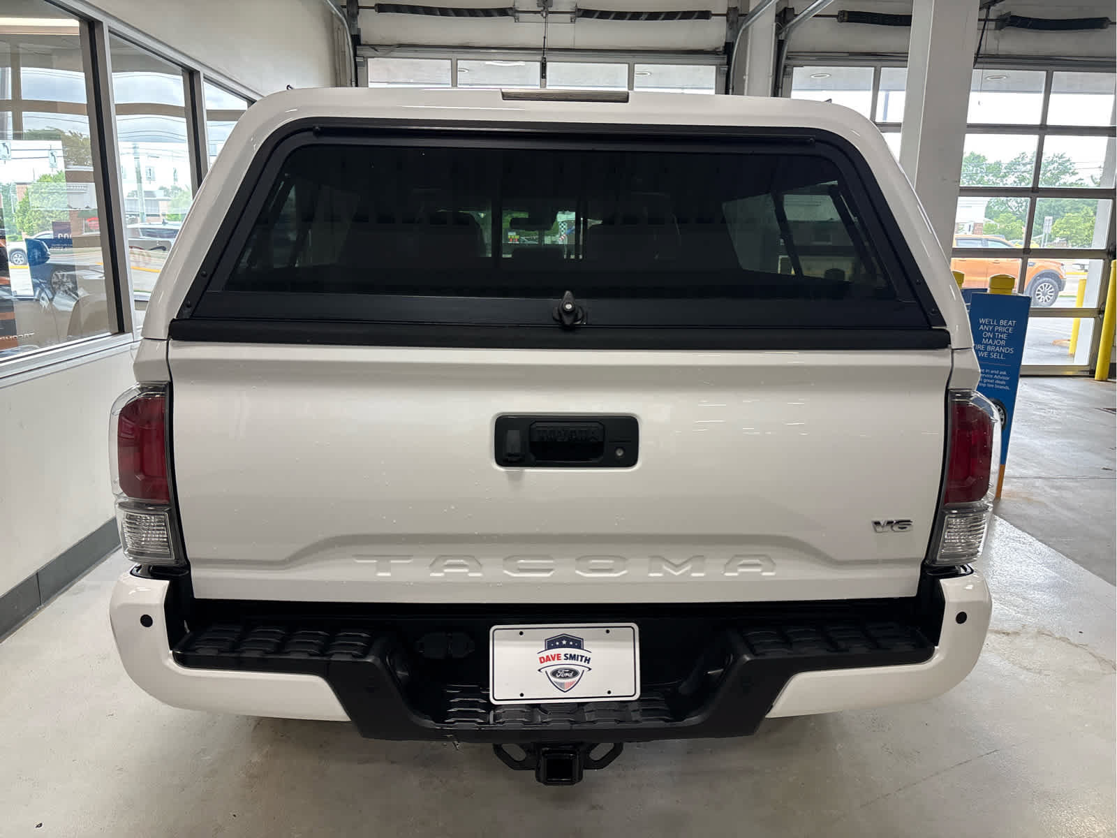Used 2020 Toyota Tacoma TRD Off-Road w/ Technology Package AWD/4WD image 8