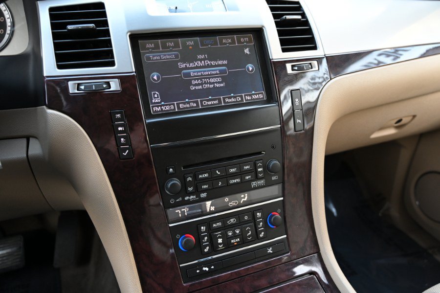 Used 2014 Cadillac Escalade Premium AWD/4WD image 29