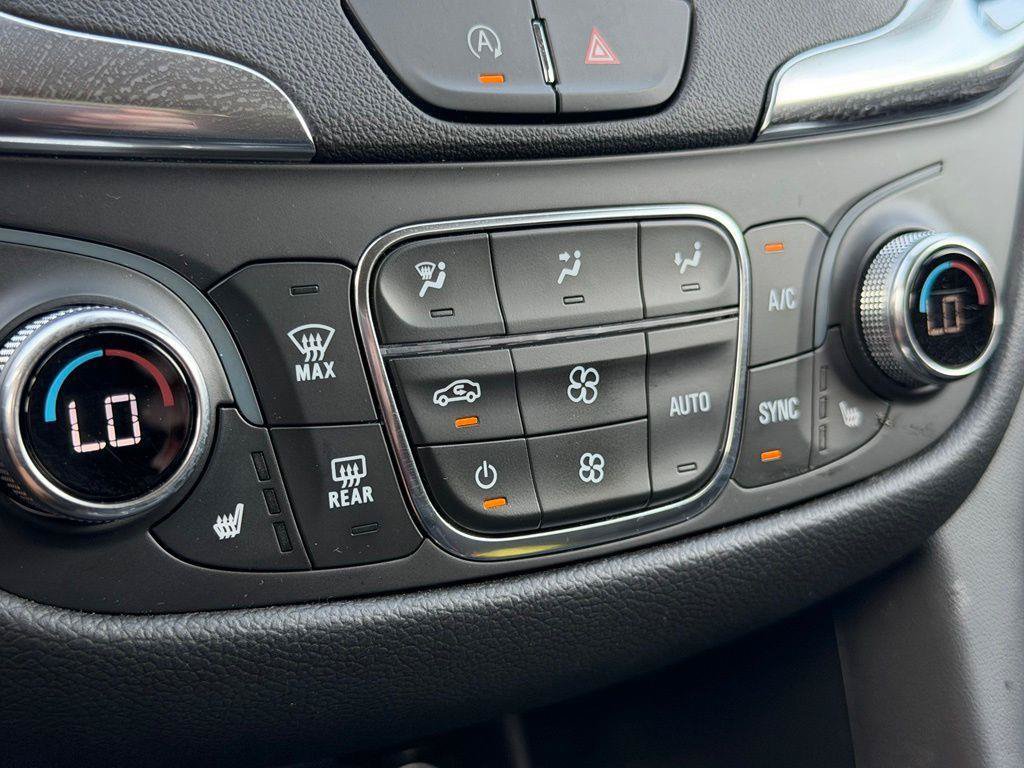 Used 2024 Chevrolet Equinox LT AWD/4WD image 19