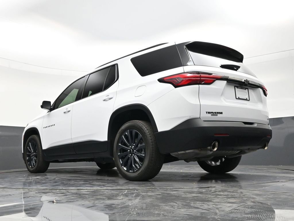 Used 2024 Chevrolet Traverse RS FWD image 22