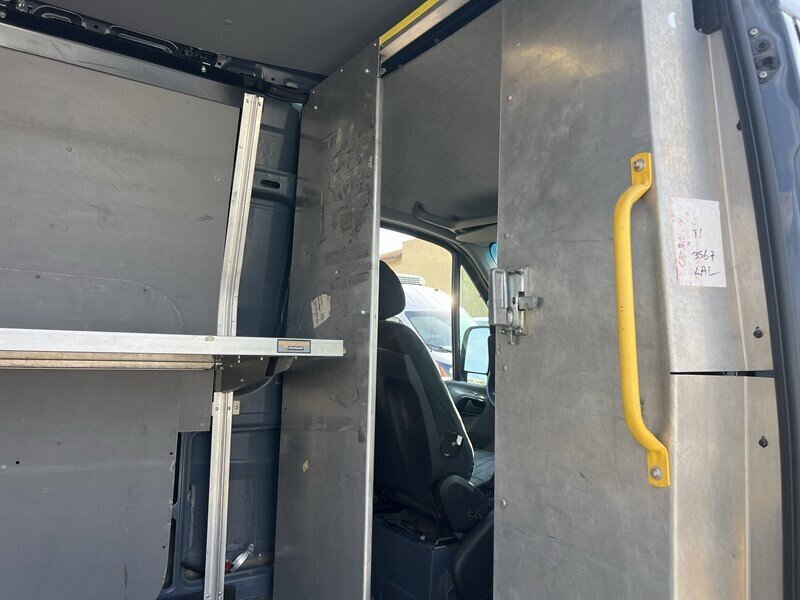 Used 2018 Mercedes-Benz Sprinter 2500 image 11