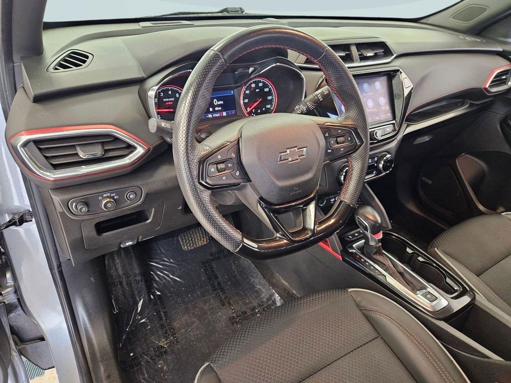 Used 2023 Chevrolet TrailBlazer RS w/ Sun and Liftgate Package image 13