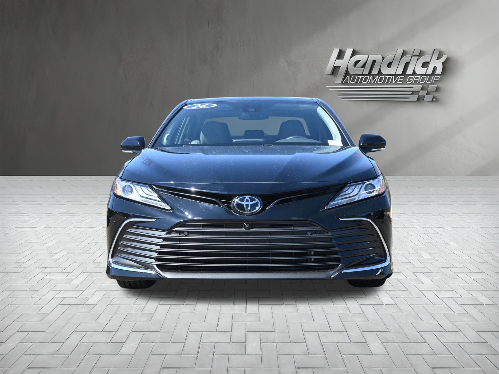 Used 2024 Toyota Camry XLE image 3