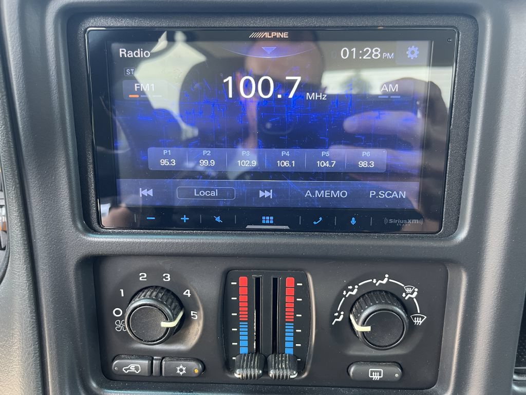 Used 2006 GMC Sierra 2500 SLE w/ Heavy-Duty Power Package AWD/4WD image 24