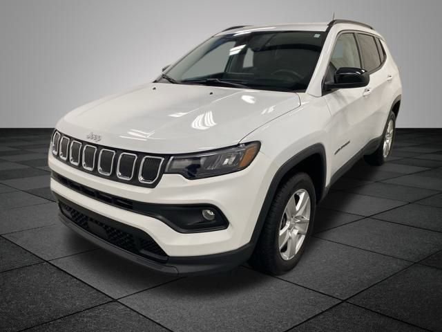 Used 2022 Jeep Compass Latitude w/ Convenience Group image 3