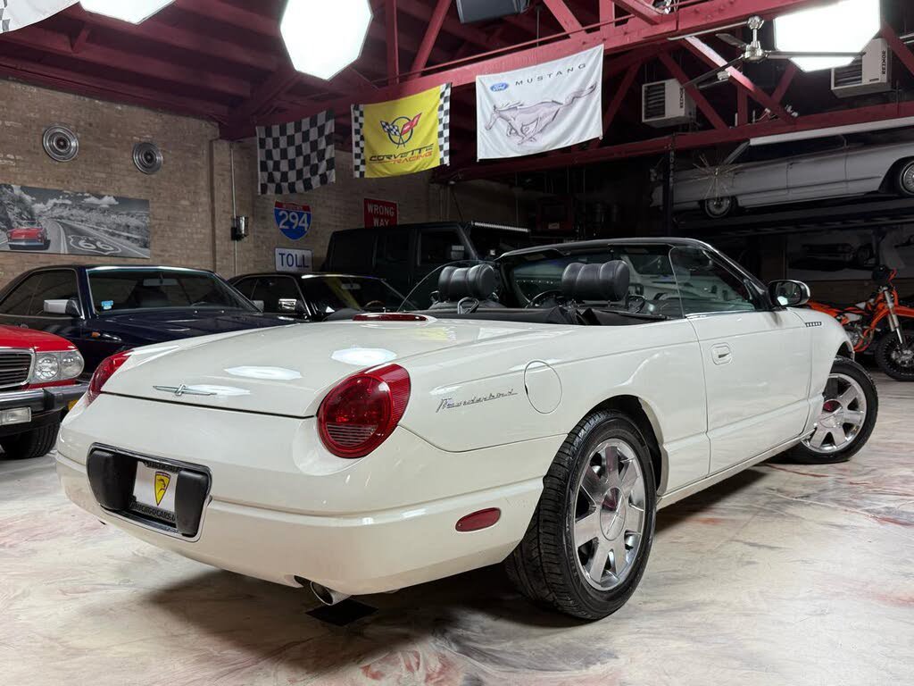 Used 2002 Ford Thunderbird RWD image 11