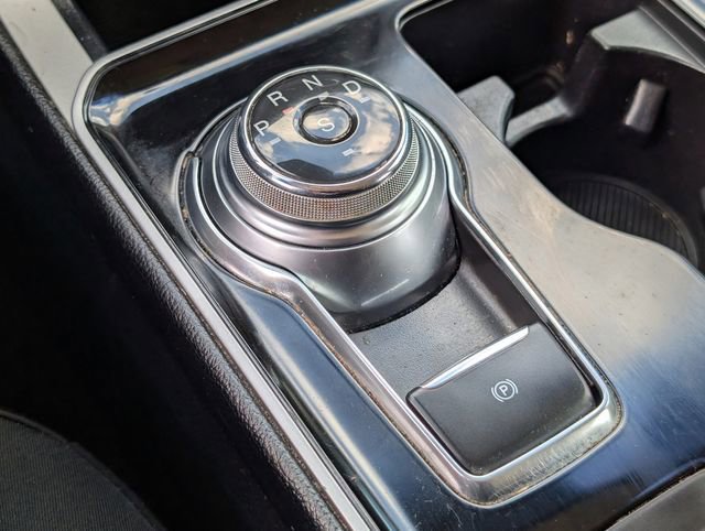 Used 2019 Ford Edge SEL image 18