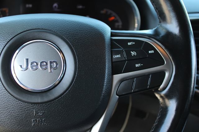 Used 2021 Jeep Grand Cherokee Laredo X image 18