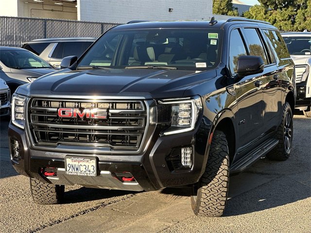 Used 2024 GMC Yukon XL AT4 w/ Technology Package image 8