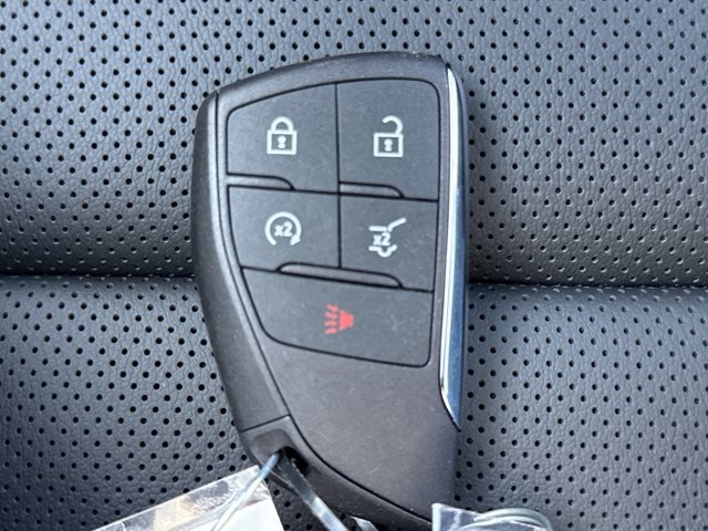 New 2026 GMC Terrain Denali w/ LPO, Black Badging Package image 24