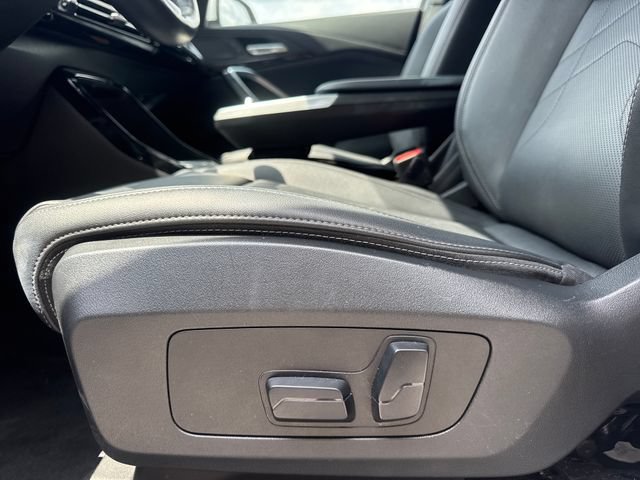 Used 2025 BMW X1 xDrive28i AWD/4WD image 14