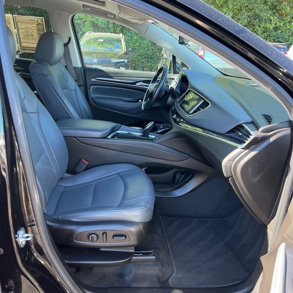 Used 2019 Buick Enclave Premium w/ Experience Buick Package FWD image 6