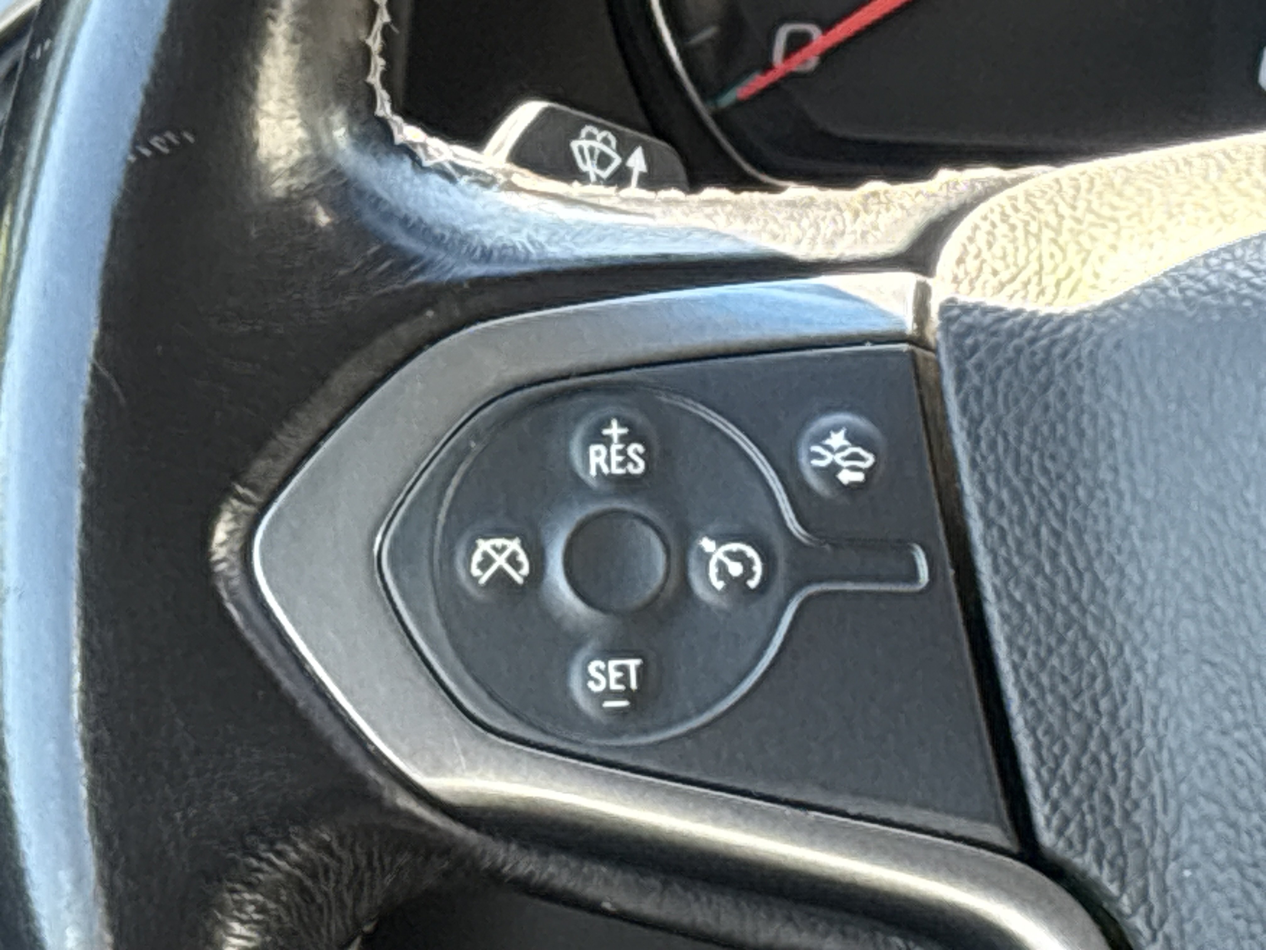 Used 2018 Chevrolet Tahoe LT AWD/4WD image 23