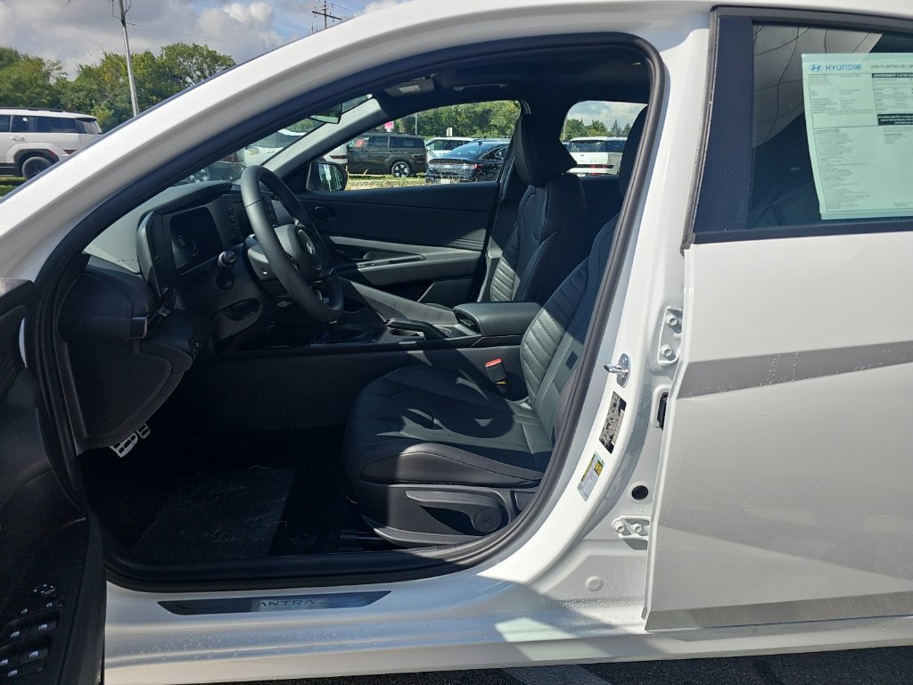 New 2026 Hyundai Elantra SEL Sport FWD image 9