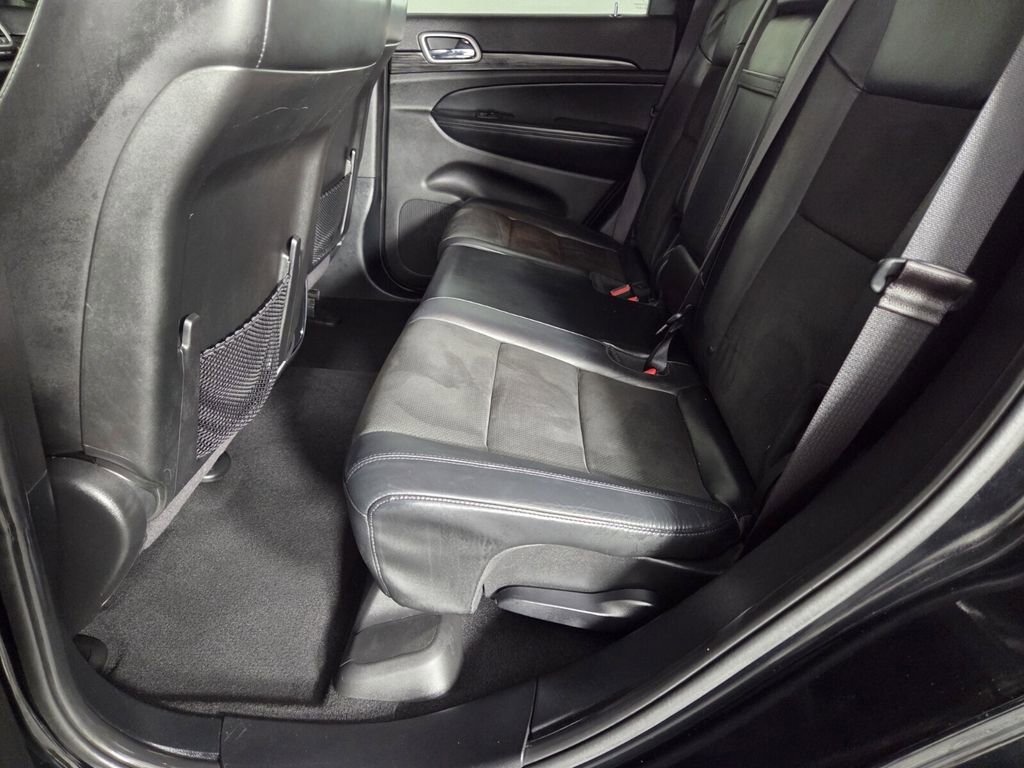 Certified 2019 Jeep Grand Cherokee Laredo w/ Laredo X Package image 24