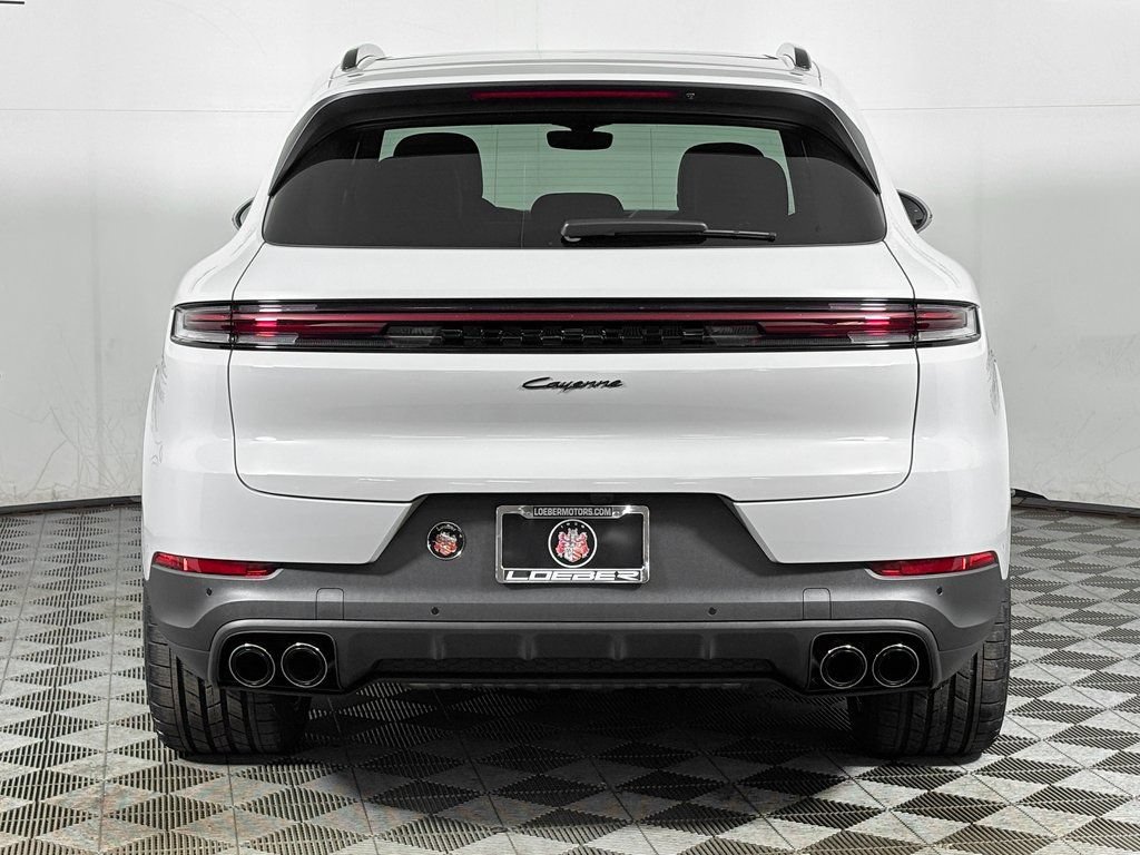 Certified 2026 Porsche Cayenne AWD/4WD image 6