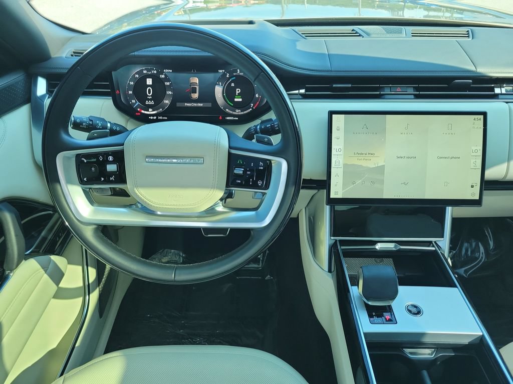 Certified 2024 Land Rover Range Rover Autobiography AWD/4WD image 19
