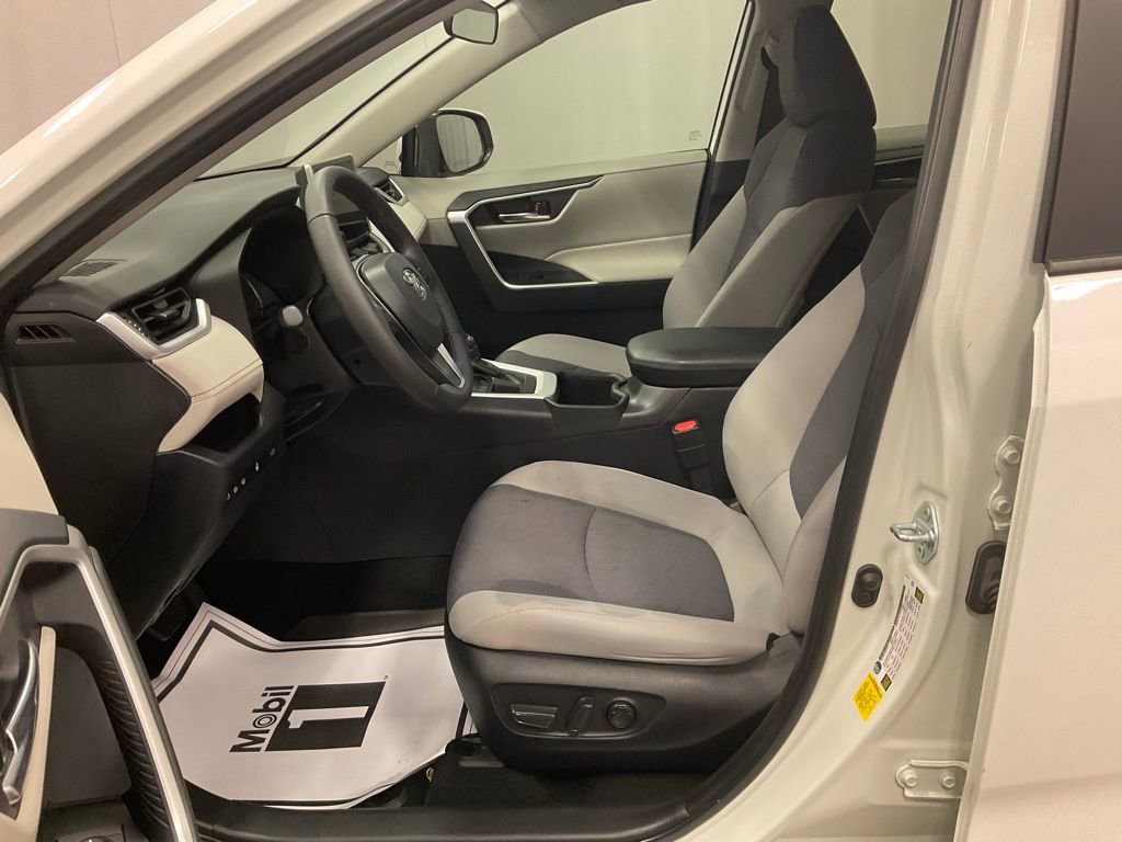 Used 2024 Toyota RAV4 XLE image 13