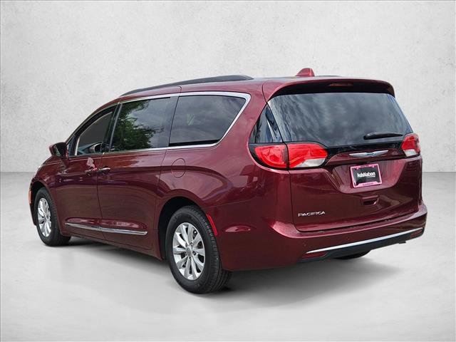 Used 2017 Chrysler Pacifica Touring-L FWD image 8