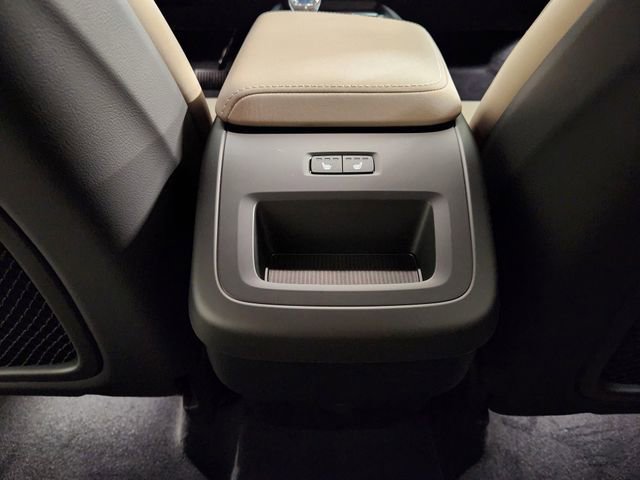 New 2026 Volvo XC60 B5 Plus w/ Protection Package Premier image 31