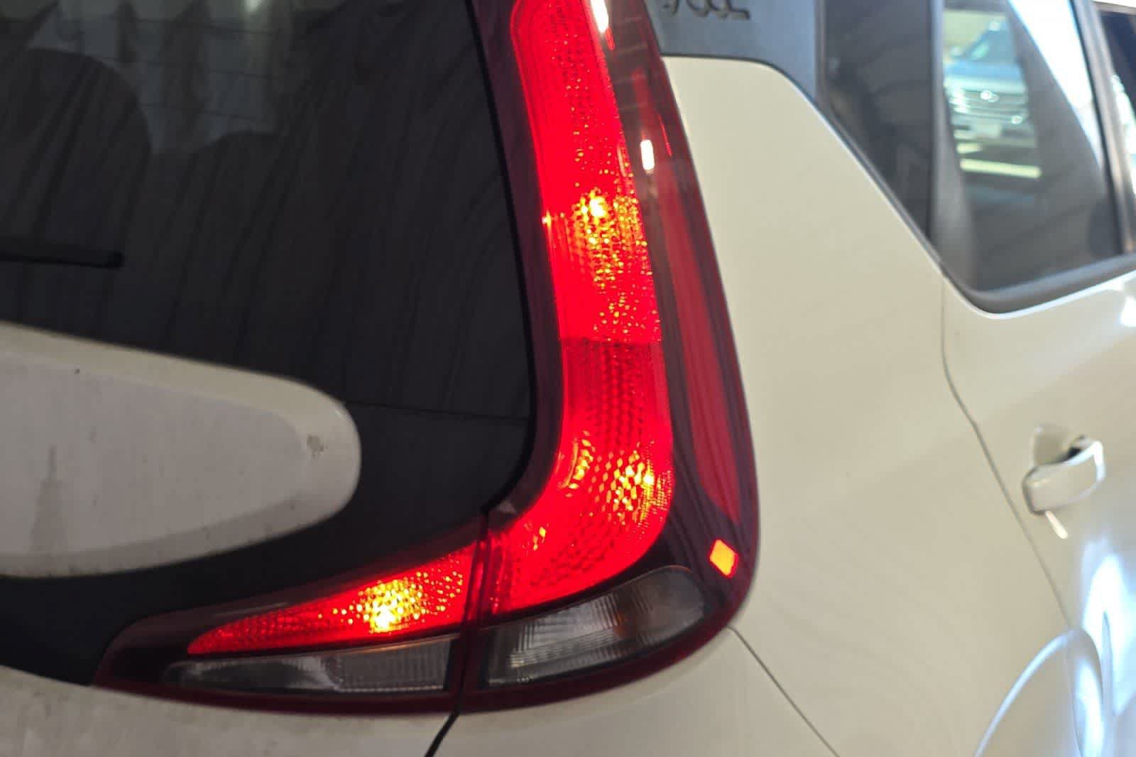 Used 2020 Kia Soul S FWD image 13