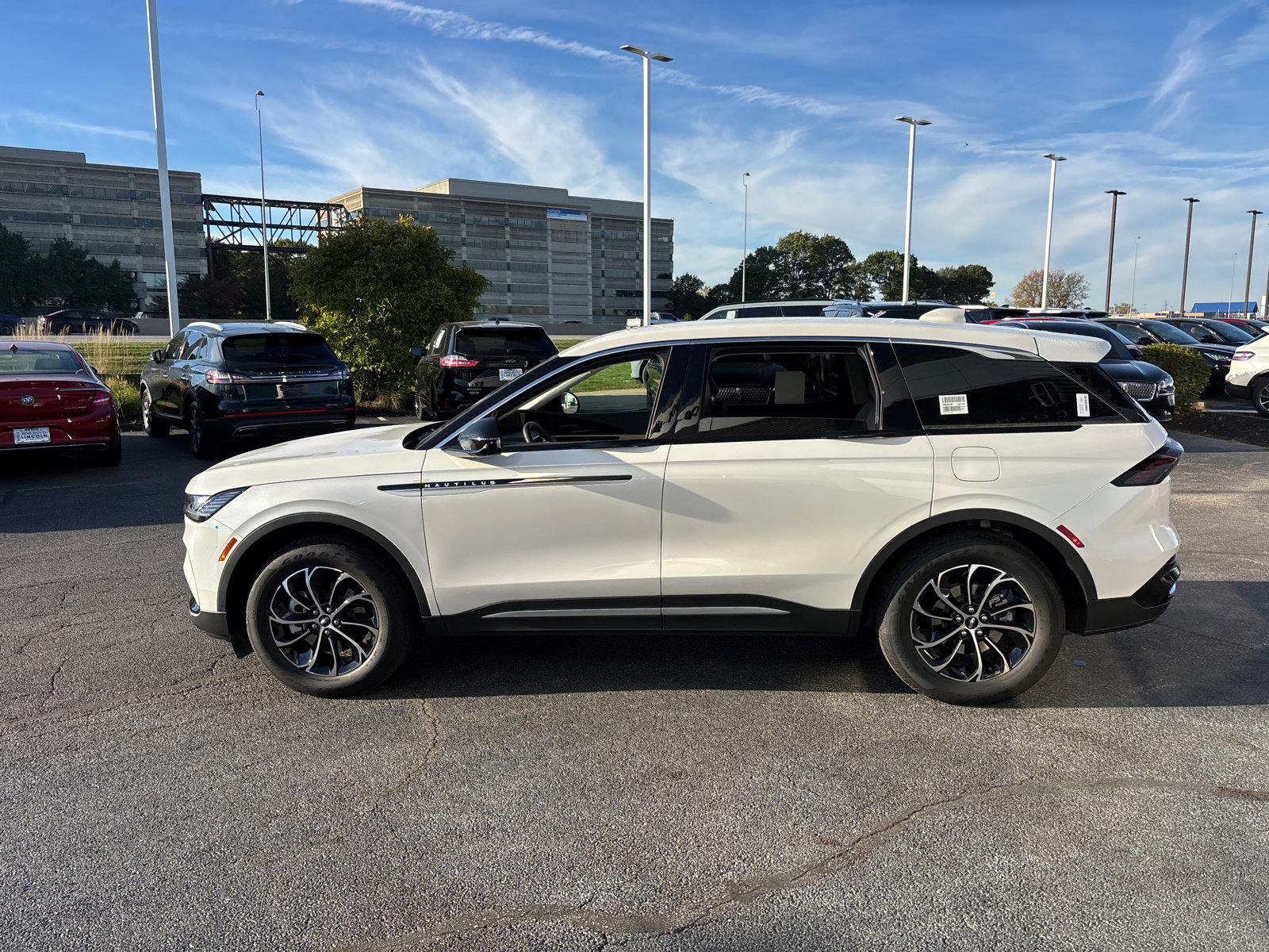 New 2026 Lincoln Nautilus Premier image 4