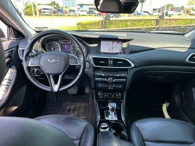 Used 2019 INFINITI QX30 AWD image 19