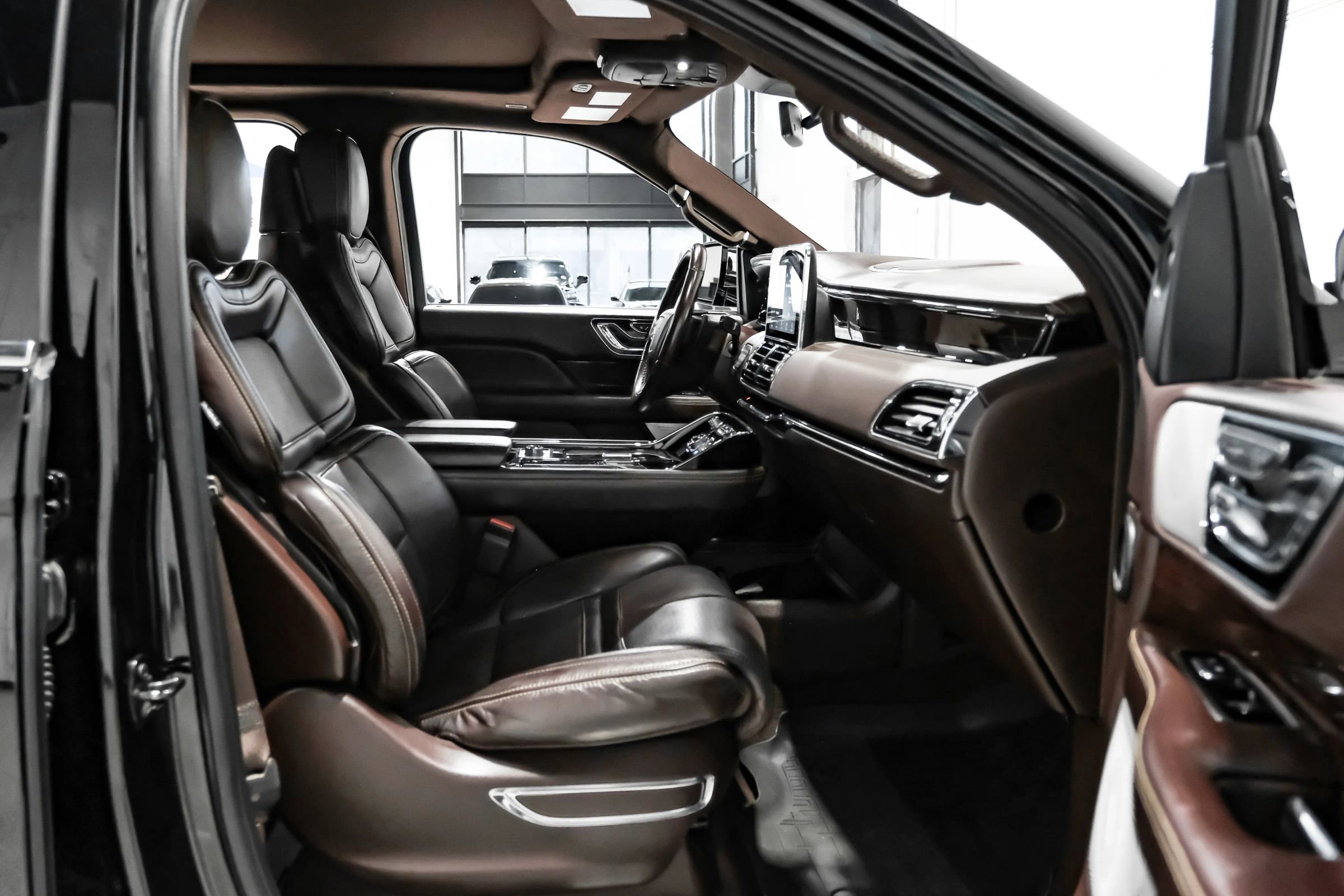 Used 2020 Lincoln Navigator Black Label image 32