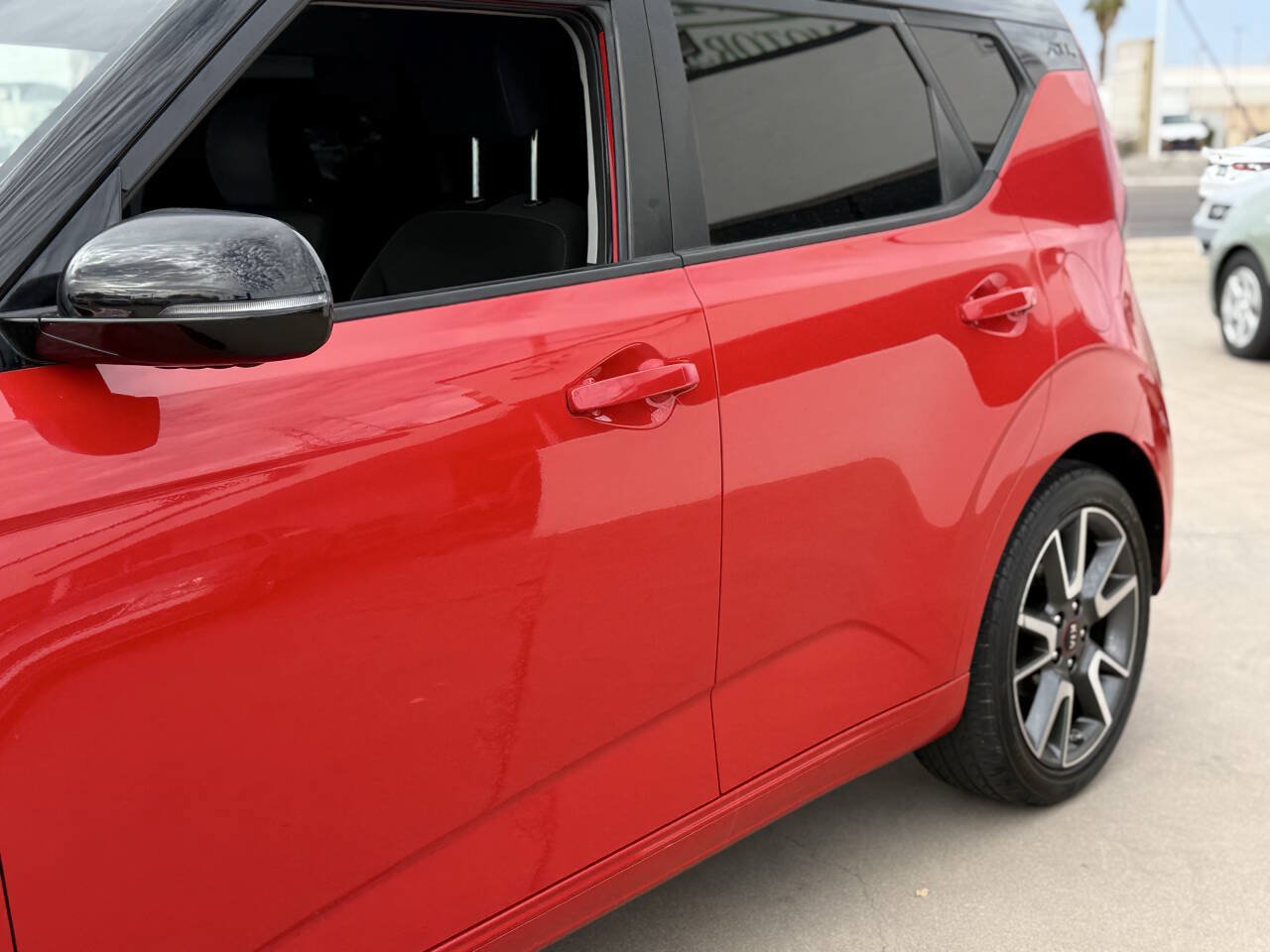 Used 2020 Kia Soul GT-Line FWD image 6