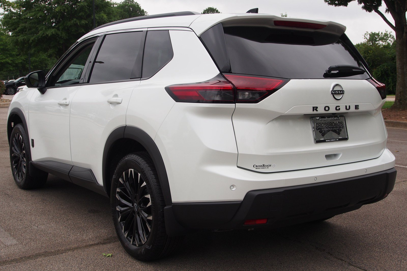 New 2026 Nissan Rogue Dark Armor FWD image 5