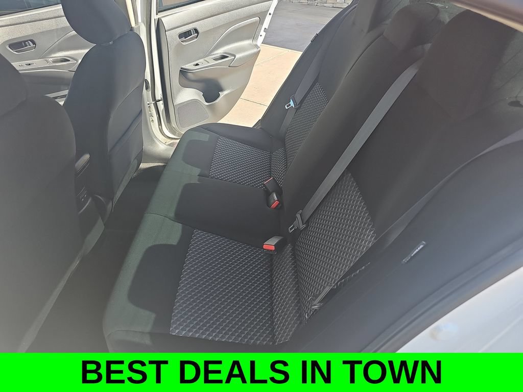 Used 2021 Nissan Versa S FWD image 13