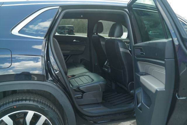 Used 2023 Volkswagen Atlas Cross Sport SEL Premium R-Line image 22
