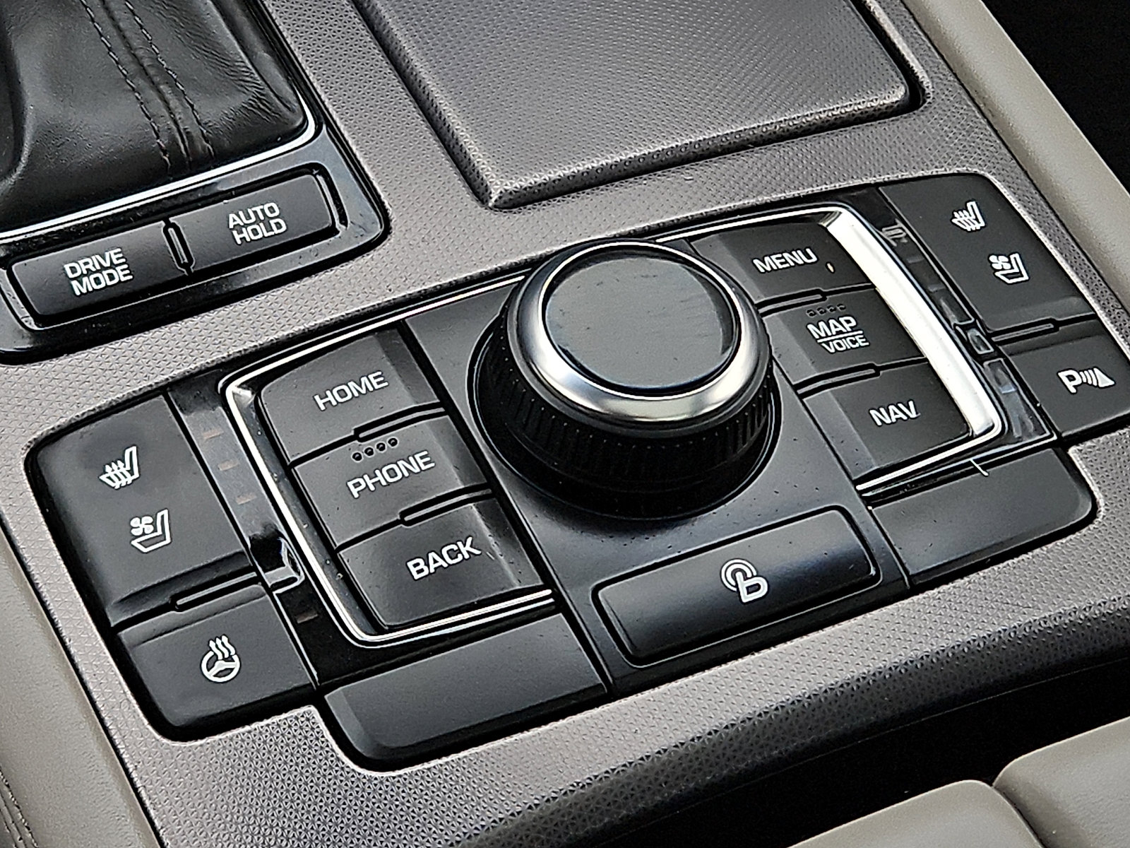 Used 2015 Hyundai Genesis 3.8 w/ Option Group 04 image 25