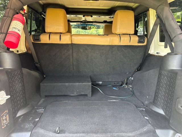 Used 2015 Jeep Wrangler Unlimited Sahara AWD/4WD image 7