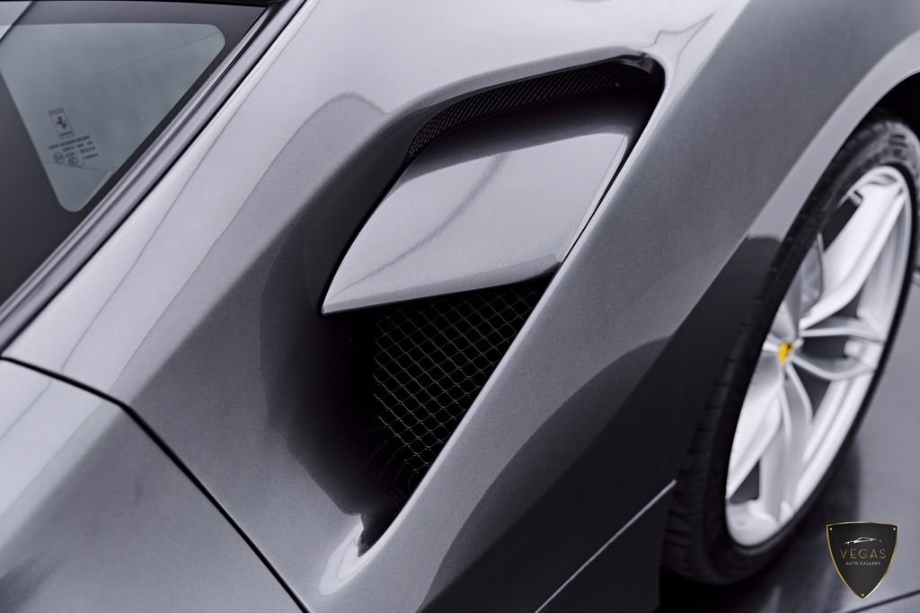 Used 2018 Ferrari 488 GTB RWD image 28