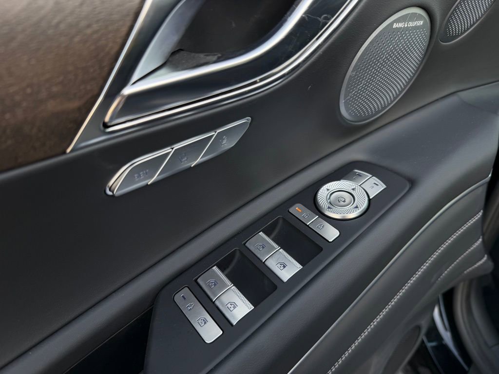 Used 2025 Genesis GV80 3.5T Prestige image 14