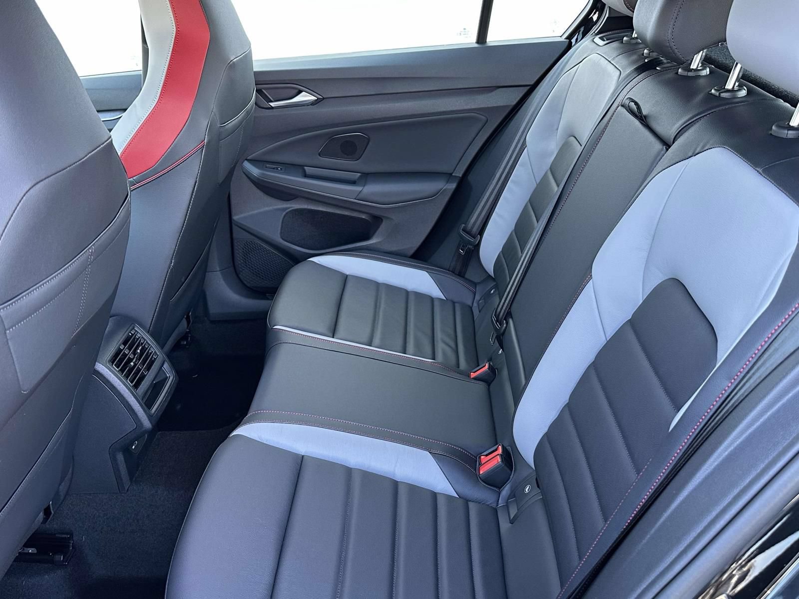 New 2026 Volkswagen GTI SE FWD image 13