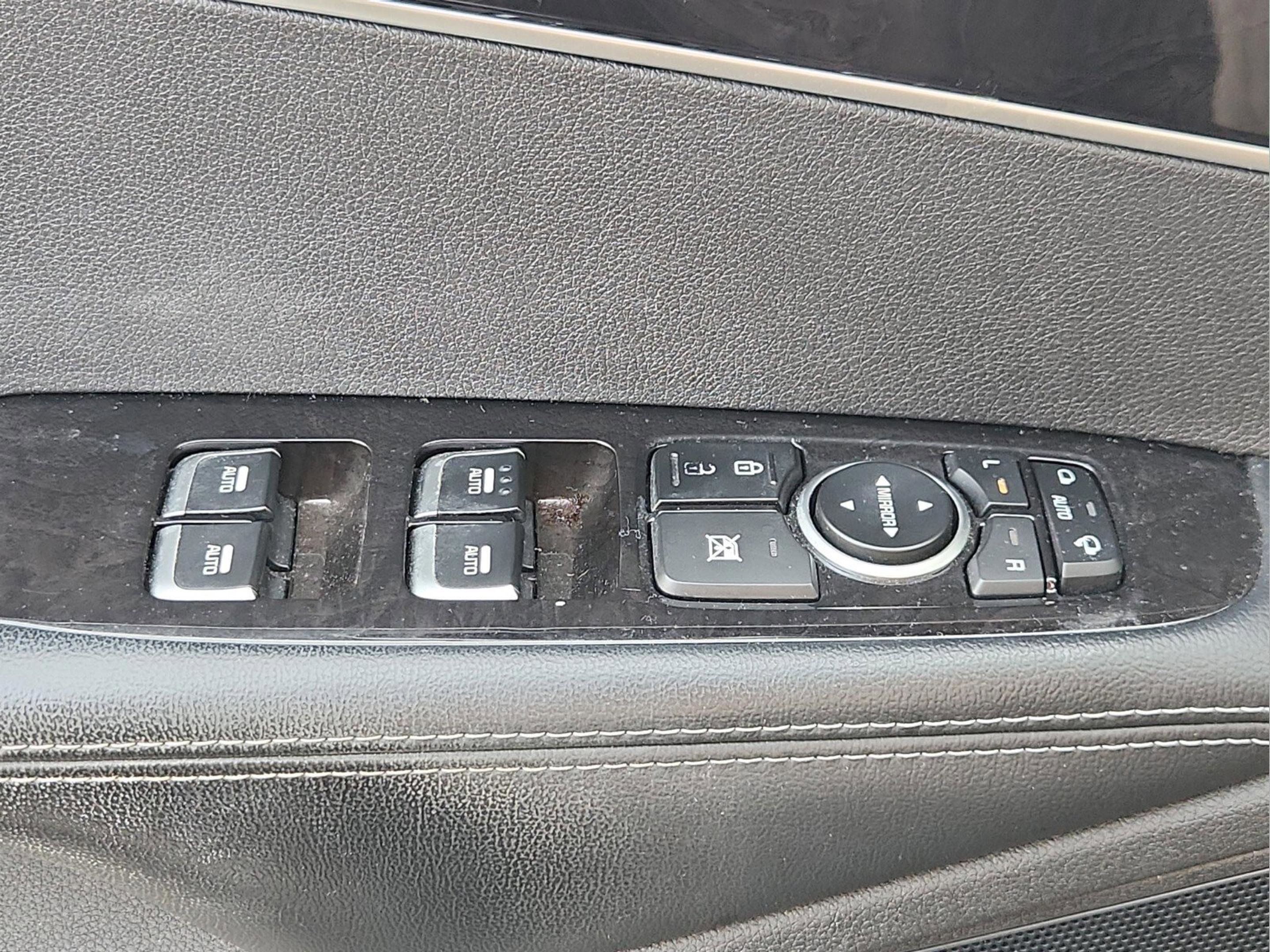 Used 2016 Kia Sorento EX w/ EX Premium Package image 25