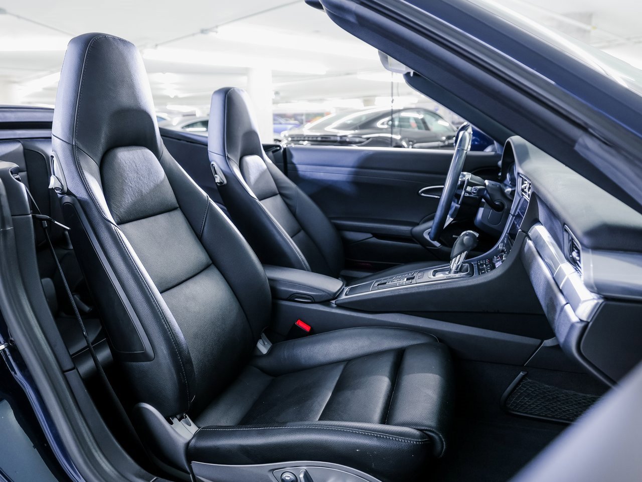 Used 2017 Porsche 911 Carrera 4 image 27