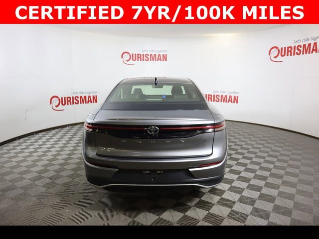Used 2025 Toyota Crown XLE image 9