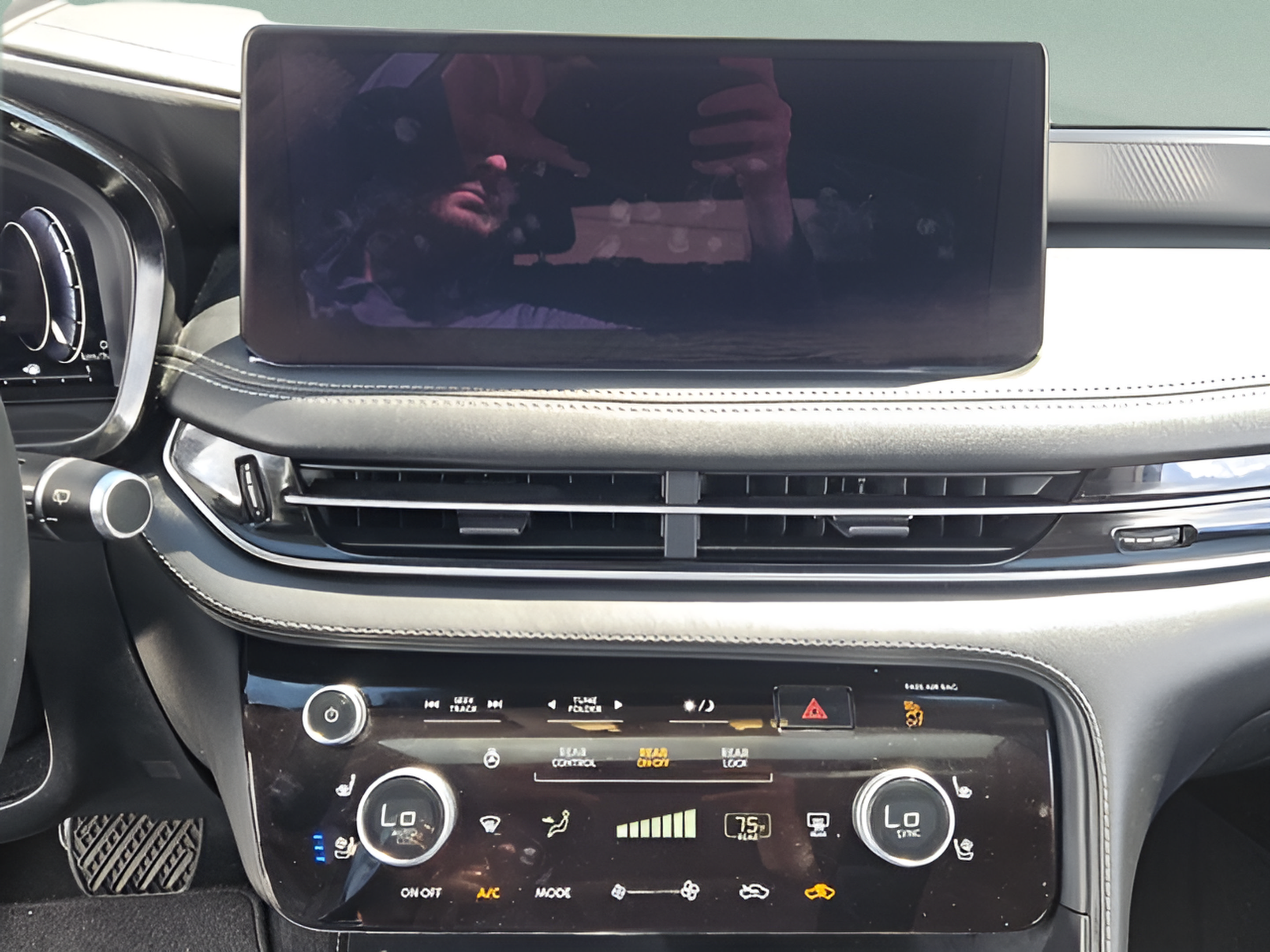 Used 2022 INFINITI QX60 Luxe w/ Cargo Package FWD image 18