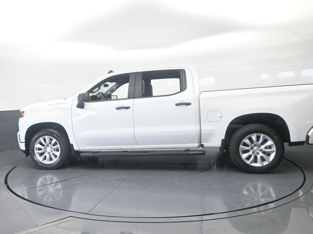 Used 2022 Chevrolet Silverado 1500 Custom w/ Safety Confidence Package RWD image 3