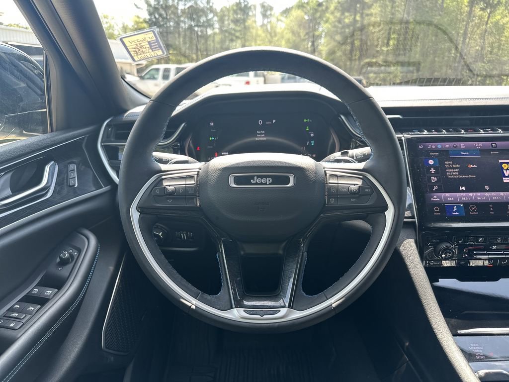 Used 2022 Jeep Grand Cherokee Trailhawk w/ Advanced Protech Group II AWD/4WD image 25
