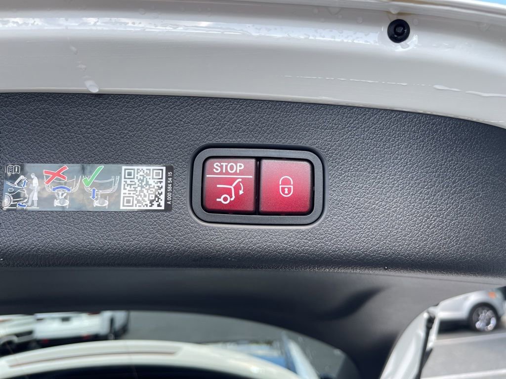 New 2026 Mercedes-Benz GLC 300 4MATIC image 11