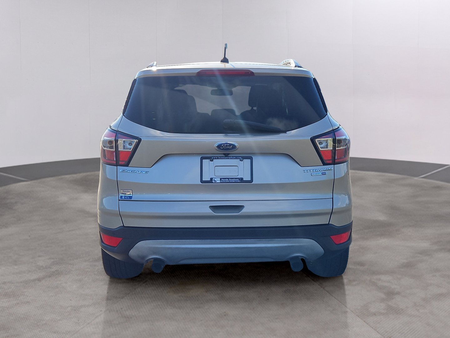 Used 2017 Ford Escape Titanium AWD/4WD image 31