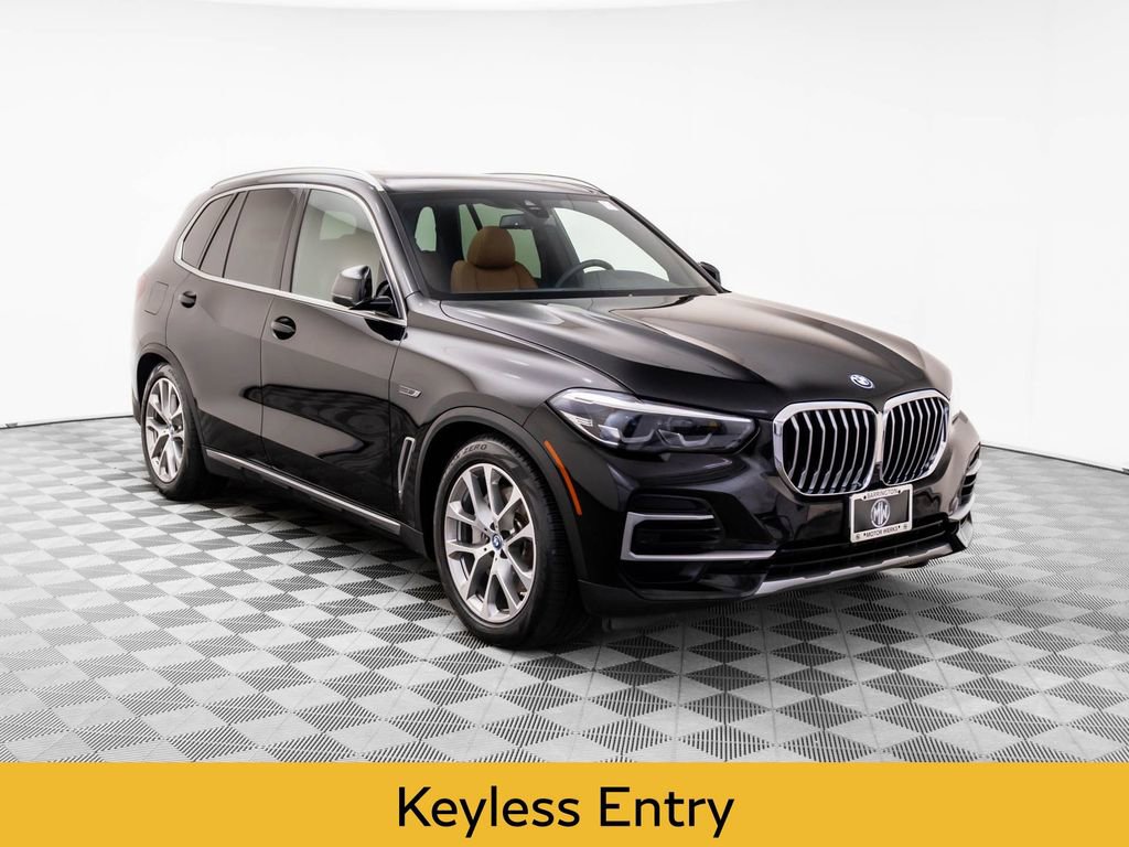 Used 2023 BMW X5 xDrive45e w/ Climate Comfort Package image 7