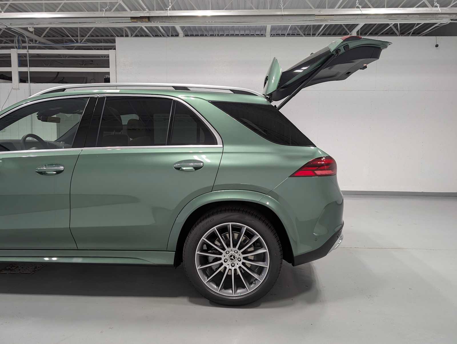 New 2026 Mercedes-Benz GLE 450 4MATIC image 9