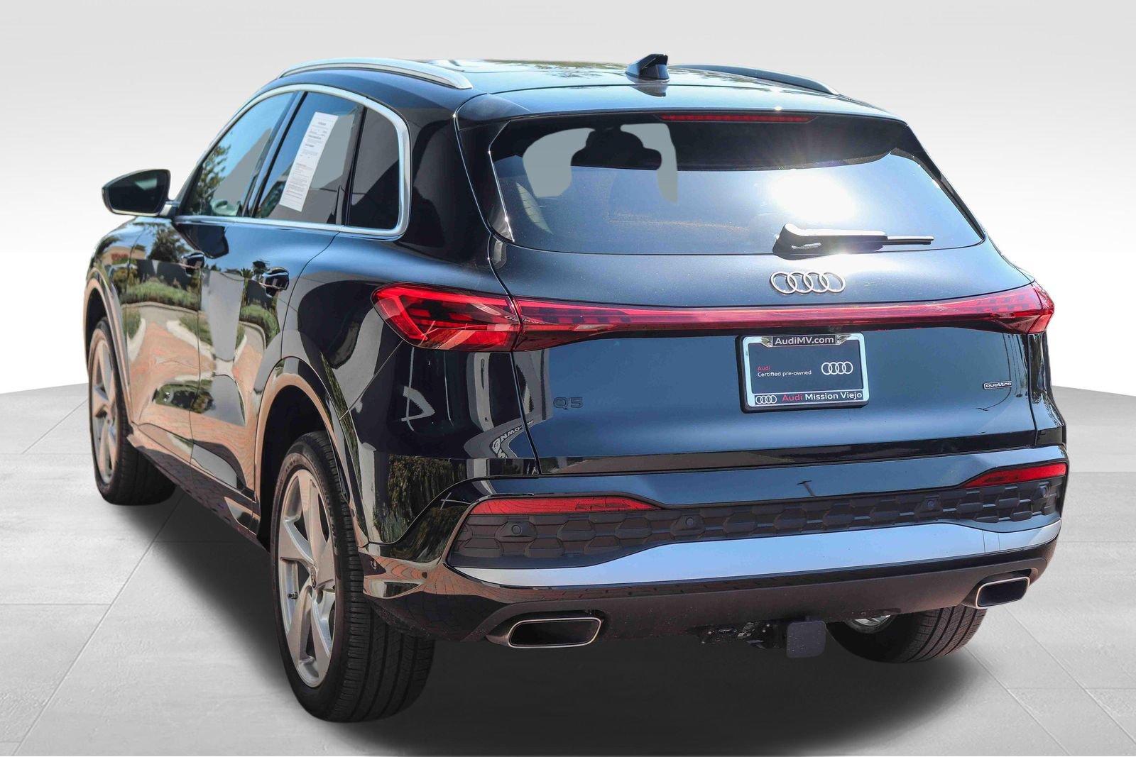 Certified 2025 Audi Q5 Premium Plus w/ Premium Plus AWD/4WD image 5
