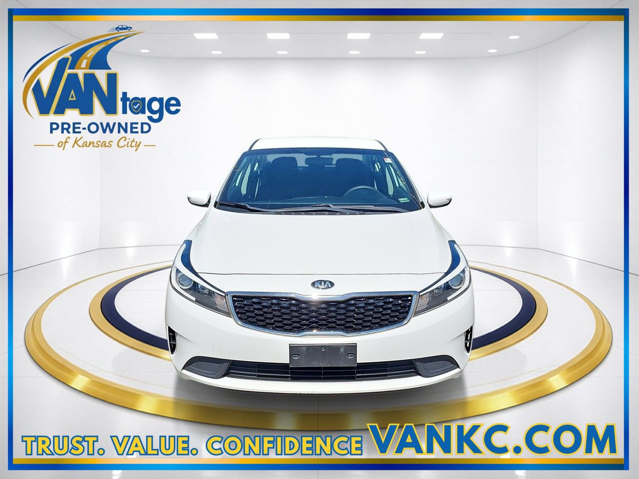 Used 2017 Kia Forte LX FWD image 2