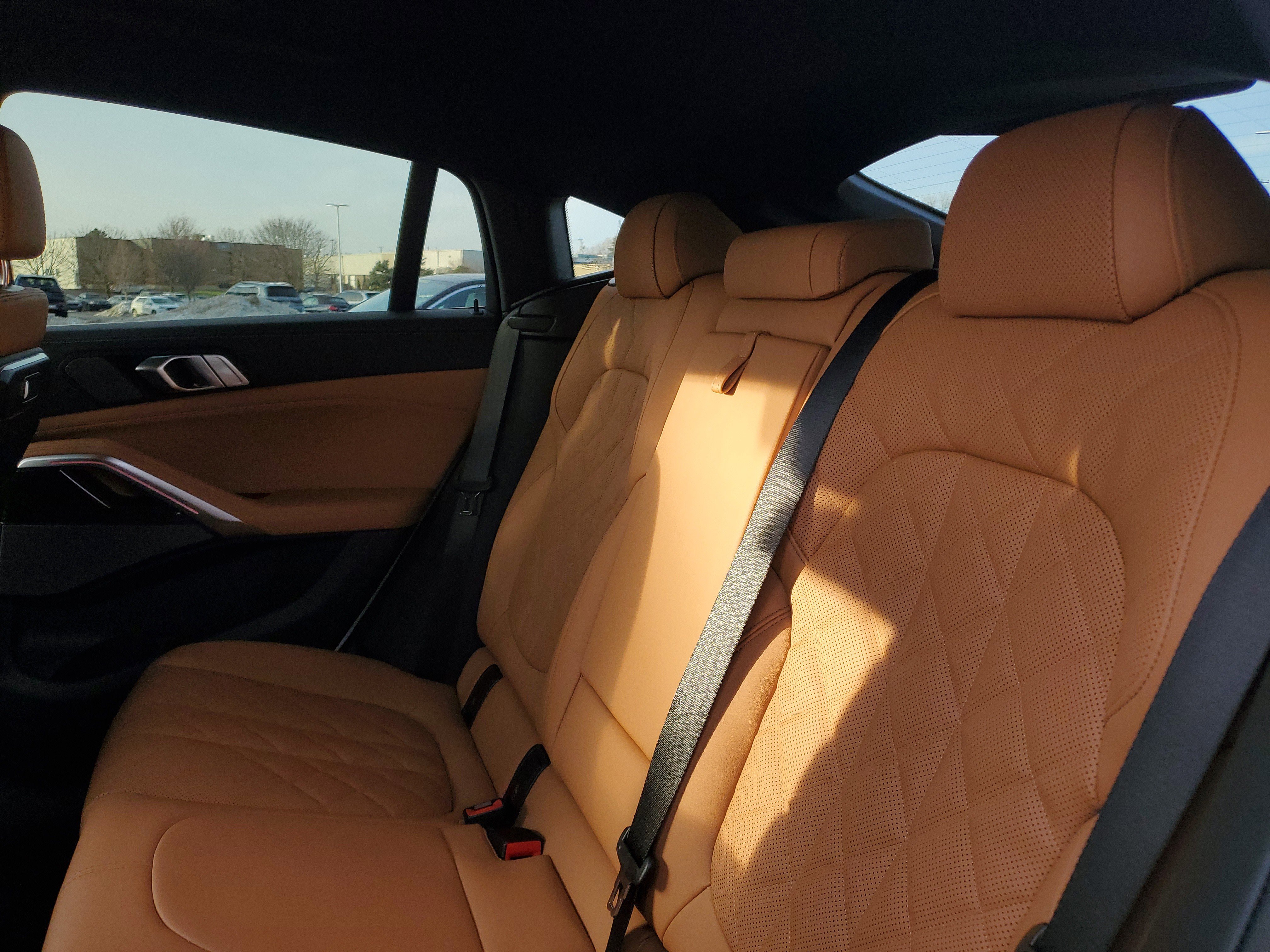 New 2026 BMW X6 xDrive40i w/ Climate Comfort Package image 24